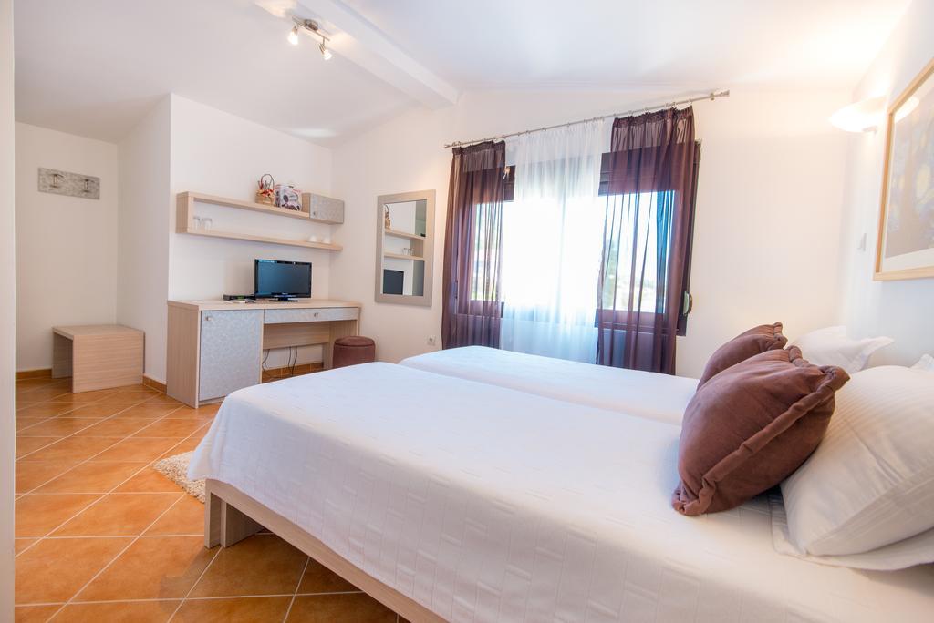 Apartments Babilon Kotor Exteriör bild