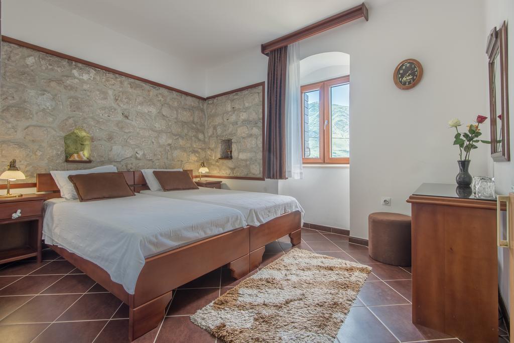 Apartments Babilon Kotor Exteriör bild