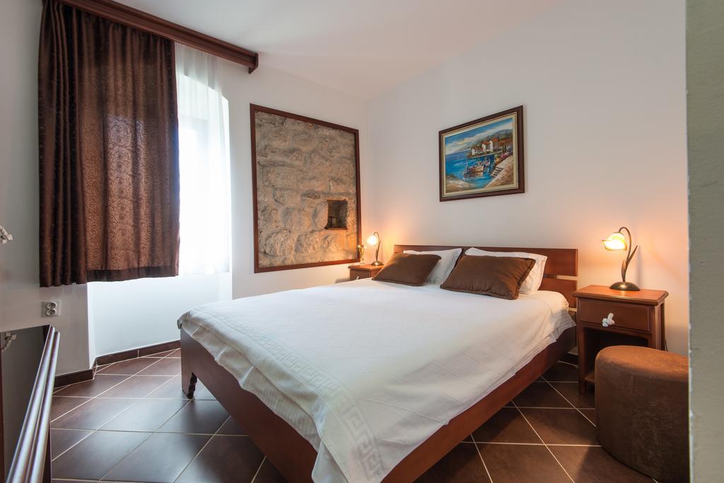Apartments Babilon Kotor Exteriör bild